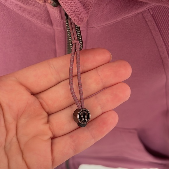 Lululemon Cropped Scuba - Picture 2 of 3